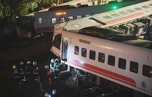 2019国家公务员申论热点：台湾列车出轨事故
